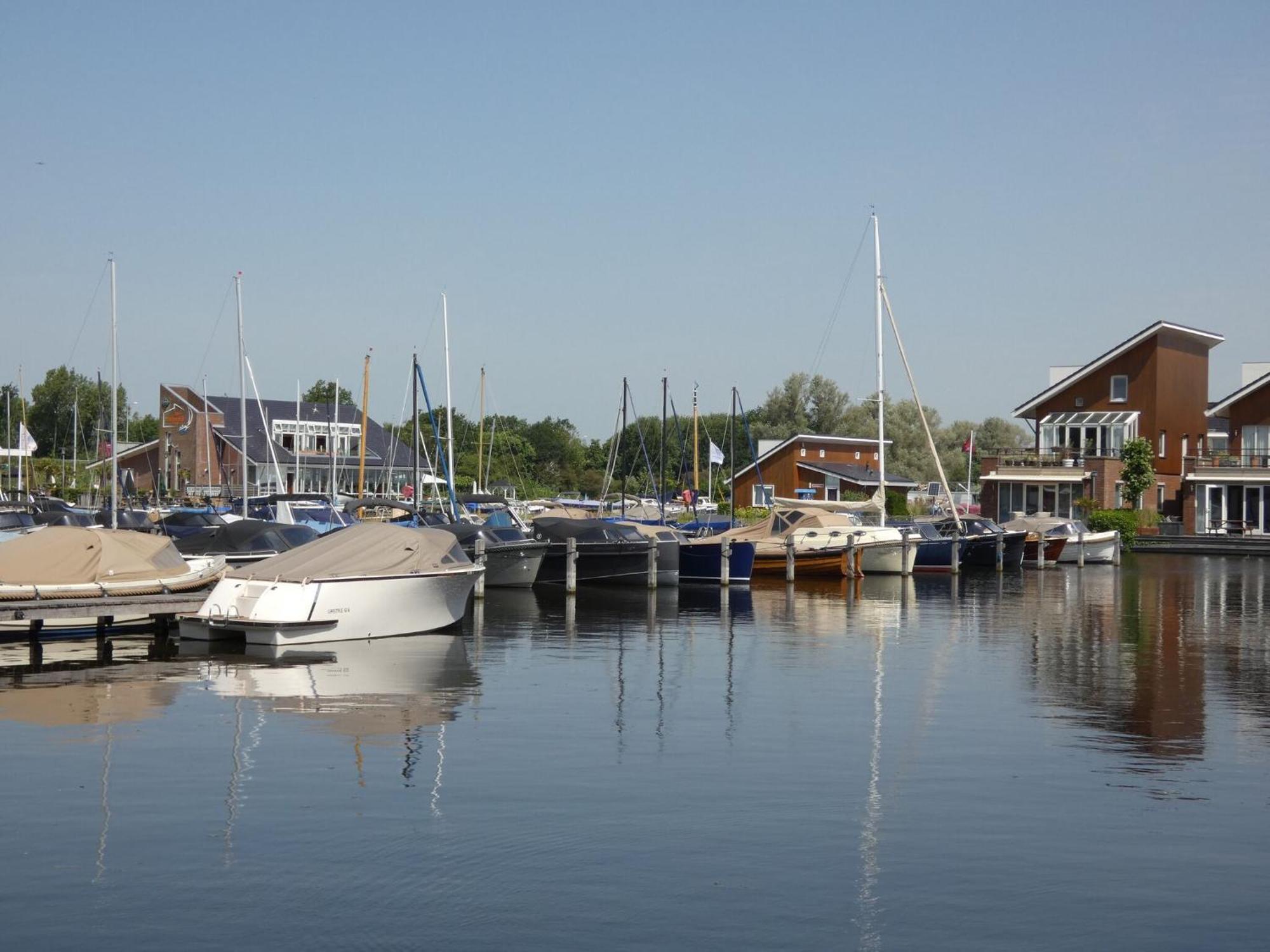 Tidy Apartment With Dishwasher Close To Amsterdam Uitgeest Екстериор снимка