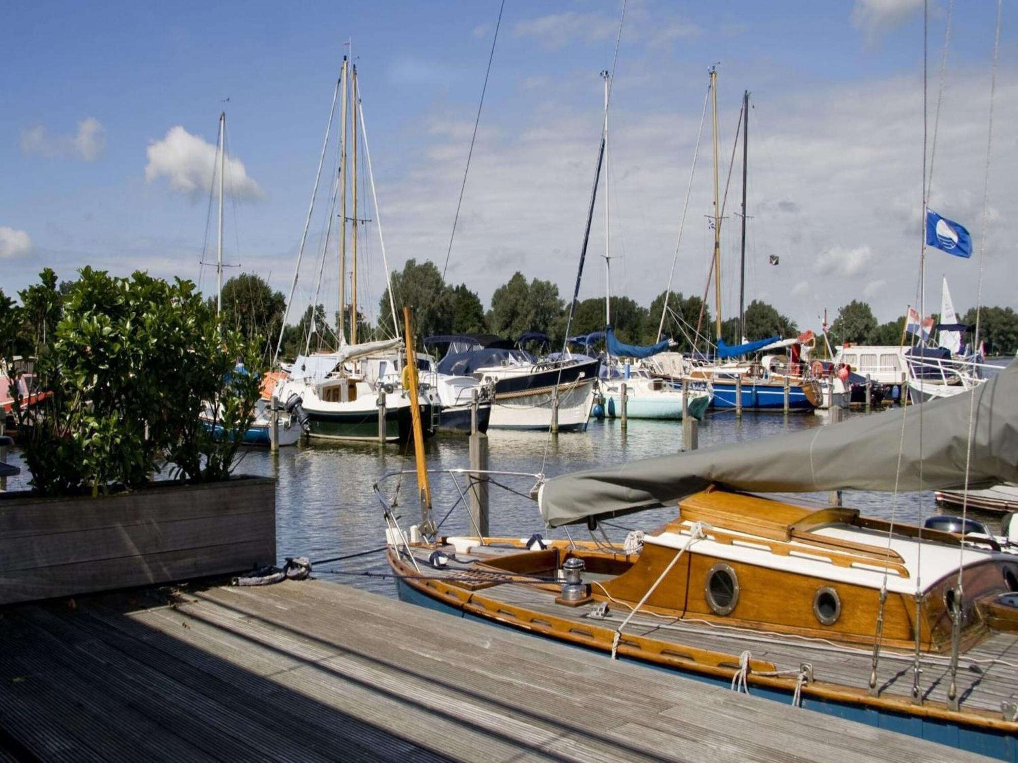 Tidy Apartment With Dishwasher Close To Amsterdam Uitgeest Екстериор снимка